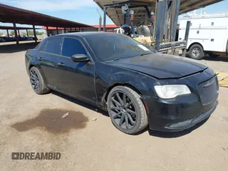 2016 Chrysler 300 C z VIN 2C3CCAEG7GH182032, wystawiony jako IAAI lot #42328679 z przebiegiem 135 422 mil mil oraz . Historia ofert i sprzedaży dostępna na DreamBid. Obrazek 1.