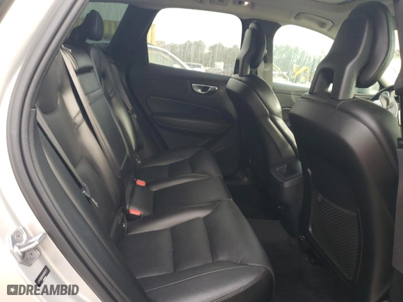 2019 Volvo XC60 Momentum with VIN LYV102DK1KB176721, listed as a Copart auction lot 81623244 with 72,640 mi miles and Salvage Title. Bid and sale history available at carsss.com. Image 11.