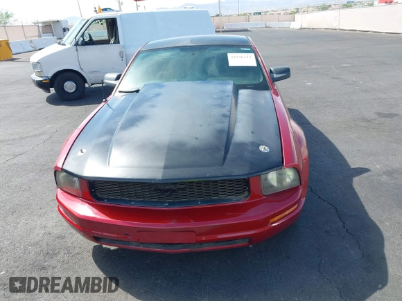 2006 Ford Mustang Standard with VIN 1ZVFT80N765234950, listed as a IAAI auction lot 42036111 with 187,884 mi miles. Bid and sale history available at carsss.com. Image 6.