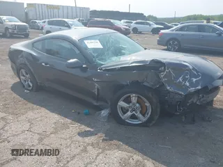 2016 Ford Mustang V6 z VIN 1FA6P8AM7G5320991, wystawiony jako IAAI lot #42405138 z przebiegiem Nie podano mil oraz . Historia ofert i sprzedaży dostępna na DreamBid. Obrazek 1.