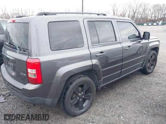 2015 Jeep Patriot Altitude Edition with VIN 1C4NJPBA6FD250698, listed as a IAAI auction lot 41204295 with 224,413 mi miles. Bid and sale history available at carsss.com. Image 4.