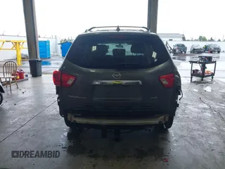 2019 Nissan Pathfinder SL с VIN 5N1DR2MM9KC577624, выставлен на аукционе IAAI как лот 42235873 с пробегом 122 450 миль миль и . История ставок и продаж доступна на DreamBid. Изображение 17.