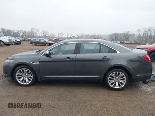 2016 Ford Taurus Limited z VIN 1FAHP2F89GG120233, wystawiony jako IAAI lot #41941549 z przebiegiem 108 871 mil mil oraz . Historia ofert i sprzedaży dostępna na DreamBid. Obrazek 15.
