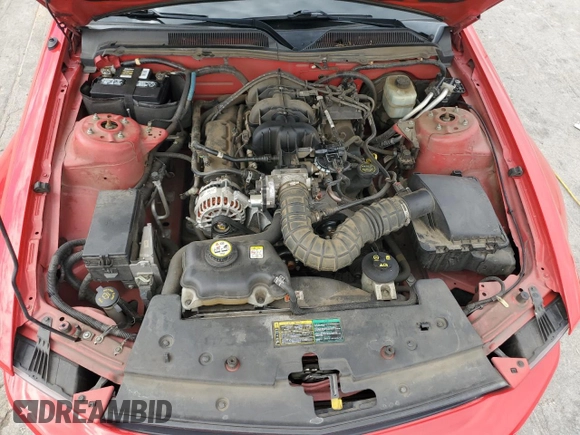 2006 Ford Mustang Standard z VIN 1ZVFT84N465105137, wystawiony jako Copart lot #57485245 z przebiegiem 84 618 mil mil oraz Szkoda całkowita • Salvage title. Historia ofert i sprzedaży dostępna na DreamBid. Obrazek 11.