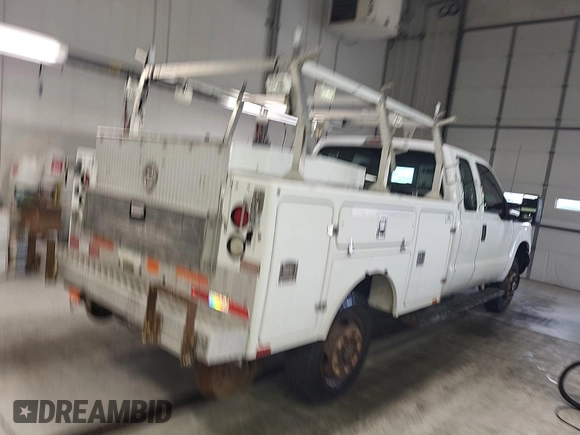 2011 Ford F-350 z VIN 1FD7X3B68BEC03720, wystawiony jako IAAI lot #42409023 z przebiegiem 332 380 mil mil oraz . Historia ofert i sprzedaży dostępna na DreamBid. Obrazek 67.