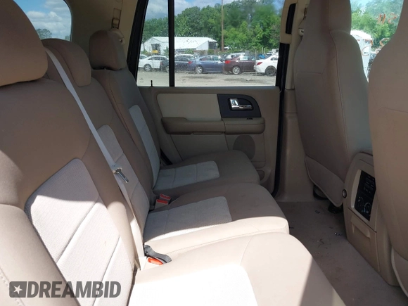 2006 Ford Expedition Special Service z VIN 1FMFU16596LA85320, wystawiony jako IAAI lot #42335340 z przebiegiem 213 308 mil mil oraz . Historia ofert i sprzedaży dostępna na DreamBid. Obrazek 8.