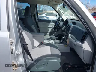 2008 Jeep Liberty Limited with VIN 1J8GN58K98W208267, listed as a IAAI auction lot 41752432 with 222,540 mi miles and . Bid and sale history available at carsss.com. Image 5.