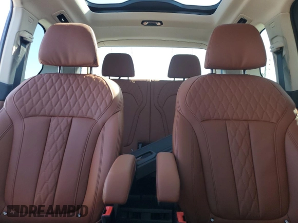 2024 BMW X7 xDrive40i with VIN 5UX23EM02R9V74498, listed as a Copart auction lot 52440245 with 9,613 mi miles and Salvage Title. Bid and sale history available at carsss.com. Image 10.