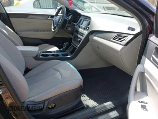 2015 Hyundai Sonata Limited with VIN 5NPE34AF5FH225582, listed as a IAAI auction lot 42155680 with 144,630 mi miles and . Bid and sale history available at carsss.com. Image 5.