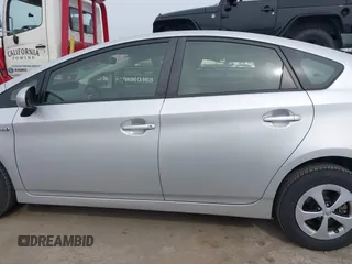 2015 Toyota Prius Four with VIN JTDKN3DU3F0413662, listed as a IAAI auction lot 42126540 with 34,252 mi miles. Bid and sale history available at carsss.com. Image 15.