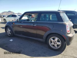 2011 MINI Hardtop with VIN WMWSU3C55BT094204, listed as a Copart auction lot 53994195 with 132,938 mi miles and Clean Title. Bid and sale history available at DreamBid. Image 2.