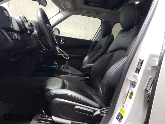 2020 MINI Countryman Cooper S with VIN WMZYX1C01L3L52717, listed as a Copart auction lot 61207495 with 85,996 mi miles and Salvage title. Bid and sale history available at DreamBid. Image 7.