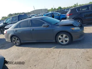 2011 Toyota Camry LE z VIN 4T1BF3EKXBU773360, wystawiony jako IAAI lot #41991860 z przebiegiem 201 251 mil mil oraz . Historia ofert i sprzedaży dostępna na DreamBid. Obrazek 13.