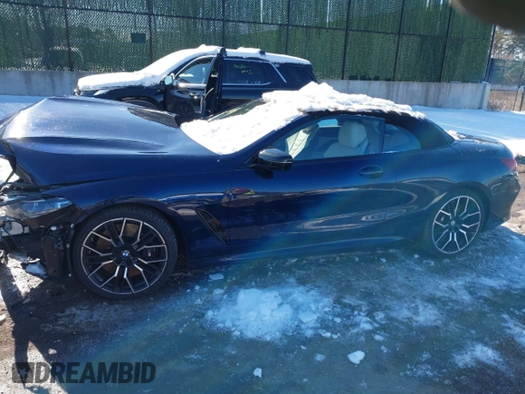 2023 BMW 8 Series z VIN WBAFY4C01PCK86940, wystawiony jako IAAI lot #41510311 z przebiegiem 15 696 mil mil oraz . Historia ofert i sprzedaży dostępna na DreamBid. Obrazek 13.