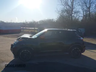 2015 Nissan Juke SV with VIN JN8AF5MV6FT565998, listed as a IAAI auction lot 41773062 with 153,208 mi miles. Bid and sale history available at carsss.com. Image 14.