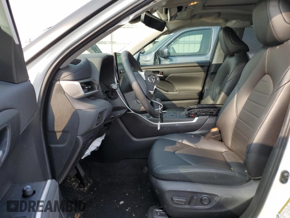 2023 Toyota Highlander L with VIN 5TDKDRBH4PS038715, listed as a Copart auction lot 63802584 with 19,435 mi miles and Salvage title. Bid and sale history available at DreamBid. Image 7.