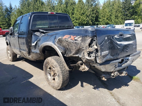 2005 Ford F-250 XL with VIN 1FTSX21P25EB15818, listed as a Copart auction lot 54222215 with 260,018 mi miles and Salvage Title. Bid and sale history available at DreamBid. Image 2.