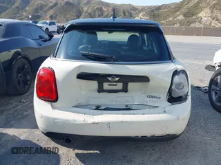 2016 MINI Hardtop 4 Door with VIN WMWXU1C56G2D10605, listed as a IAAI auction lot 42411431 with 35,367 mi miles and . Bid and sale history available at DreamBid. Image 6.