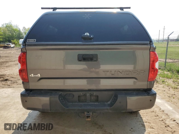 2015 Toyota Tundra Platinum z VIN 5TFAW5F1XFX434409, wystawiony jako Copart lot #59198715 z przebiegiem 163 988 mil mil oraz Szkoda całkowita • Salvage title. Historia ofert i sprzedaży dostępna na DreamBid. Obrazek 6.