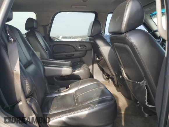 2007 Chevrolet Tahoe LTZ z VIN 1GNFK13097J279157, wystawiony jako Copart lot #48829195 z przebiegiem 281 617 mil mil oraz Czysty tytuł • Clean title. Historia ofert i sprzedaży dostępna na DreamBid. Obrazek 11.