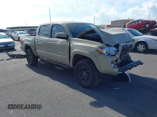 2017 Toyota Tacoma SR5 z VIN 3TMAZ5CN1HM049277, wystawiony jako IAAI lot #41950484 z przebiegiem 91 086 mil mil oraz . Historia ofert i sprzedaży dostępna na DreamBid. Obrazek 1.