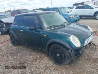 2004 MINI Hardtop with VIN WMWRC33444TJ61418, listed as a IAAI auction lot 42717932 with 146,634 mi miles and . Bid and sale history available at DreamBid. Image 1.