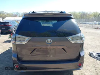 2015 Toyota Sienna SE with VIN 5TDXK3DC3FS682327, listed as a IAAI auction lot 41983156 with 141,640 mi miles. Bid and sale history available at carsss.com. Image 16.