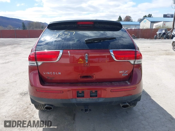 2015 Lincoln MKX with VIN 2LMDJ8JK3FBL24337, listed as a IAAI auction lot 41913926 with 142,619 mi miles. Bid and sale history available at carsss.com. Image 17.