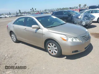 2007 Toyota Camry LE z VIN 4T1BK46K87U550645, wystawiony jako IAAI lot #42386387 z przebiegiem 112 212 mil mil oraz . Historia ofert i sprzedaży dostępna na DreamBid. Obrazek 1.