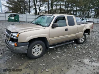 2004 Chevrolet Silverado 1500 Z71 with VIN 2GCEK19T141192879, listed as a Copart auction lot 52082695 with 0 mi miles and Salvage Title. Bid and sale history available at carsss.com. Image 1.