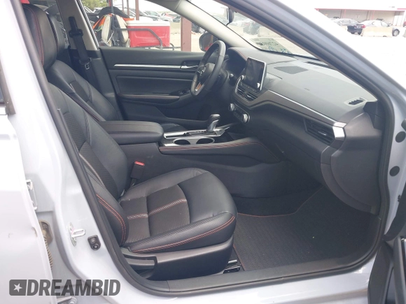 2024 Nissan Altima SR with VIN 1N4BL4CV5RN431650, listed as a IAAI auction lot 42760050 with 24,810 mi miles and . Bid and sale history available at DreamBid. Image 5.