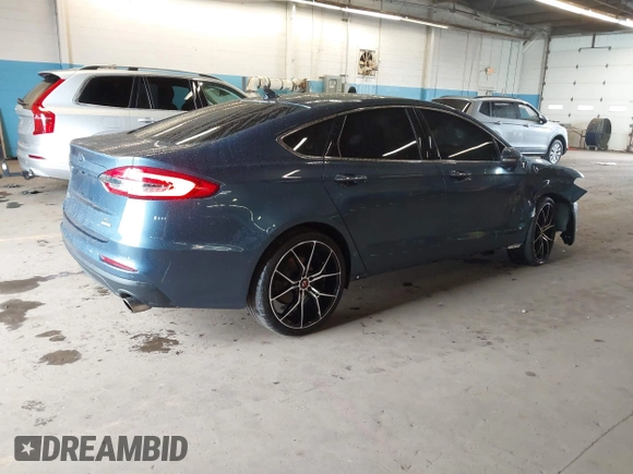 2019 Ford Fusion SEL with VIN 3FA6P0CD6KR145380, listed as a IAAI auction lot 40911980 with 58,825 mi miles. Bid and sale history available at carsss.com. Image 4.