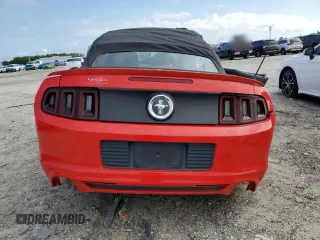 2014 Ford Mustang V6 z VIN 1ZVBP8EM1E5279402, wystawiony jako Copart lot #62467595 z przebiegiem 138 440 mil mil oraz Nie do naprawy • Non repairable. Historia ofert i sprzedaży dostępna na DreamBid. Obrazek 6.
