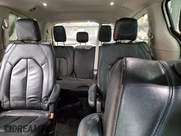 2021 Chrysler Pacifica Touring L with VIN 2C4RC1BG2MR574402, listed as a Copart auction lot 88883045 with Not provided miles and Salvage title. Bid and sale history available at DreamBid. Image 10.