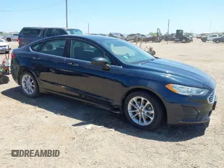2020 Ford Fusion SE with VIN 3FA6P0HD8LR111256, listed as a IAAI auction lot 42032725 with 98,822 mi miles. Bid and sale history available at carsss.com. Image 1.
