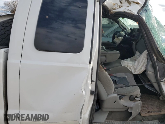 2003 Ford F-250 XL with VIN 3FTNX20LX3MB38136, listed as a Copart auction lot 82703304 with Not provided miles and Salvage title. Bid and sale history available at DreamBid. Image 10.