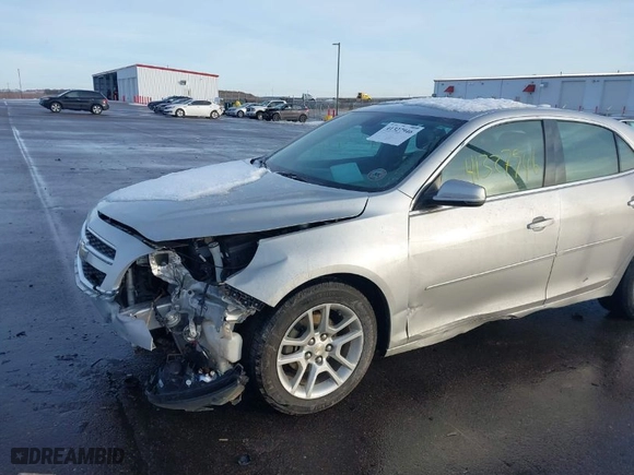 2015 Chevrolet Malibu LT with VIN 1G11C5SL2FF198241, listed as a IAAI auction lot 41327946 with 113,654 mi miles. Bid and sale history available at carsss.com. Image 2.