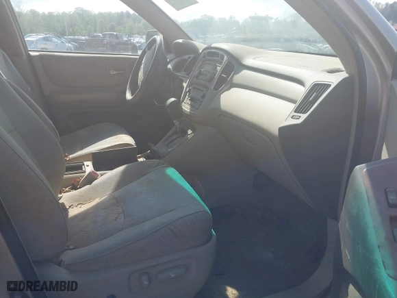 2006 Toyota Highlander w/3rd Row with VIN JTEEP21A660143026, listed as a IAAI auction lot 42090337 with 254,242 mi miles. Bid and sale history available at carsss.com. Image 5.
