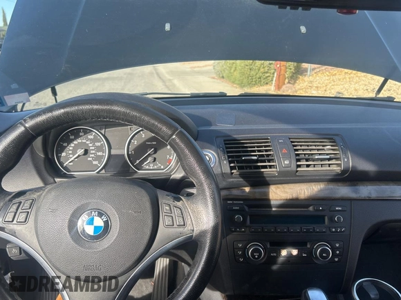 2010 BMW 1 Series 128i with VIN WBAUP9C58AVF49460, listed as a Copart auction lot 85806914 with 252,819 mi miles and Clean Title. Bid and sale history available at DreamBid. Image 9.