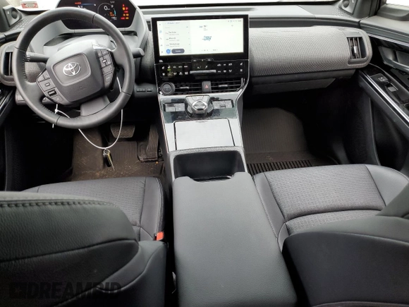 2023 Subaru Solterra Premium с VIN JTMABABA3PA004915, выставлен на аукционе Copart как лот 72092213 с пробегом 7 564 миль миль и . История ставок и продаж доступна на DreamBid. Изображение 8.