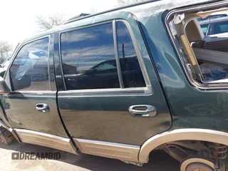 2004 Ford Expedition Eddie Bauer with VIN 1FMPU17L24LB32623, listed as a IAAI auction lot 41611070 with 1 mi miles. Bid and sale history available at carsss.com. Image 14.
