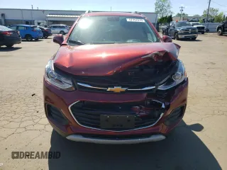 2022 Chevrolet Trax LT with VIN KL7CJPSM1NB564493, listed as a Copart auction lot 57757815 with 17,750 mi miles and Salvage title. Bid and sale history available at DreamBid. Image 5.