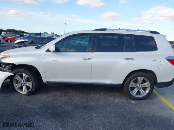 2012 Toyota Highlander Limited with VIN 5TDYK3EH3CS065911, listed as a IAAI auction lot 41031649 with 158,162 mi miles. Bid and sale history available at carsss.com. Image 14.