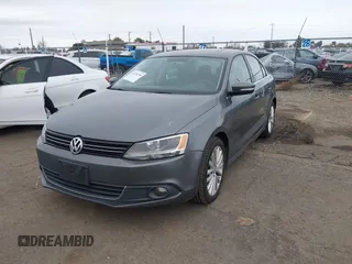2011 Volkswagen Jetta SEL с VIN 3VWLZ7AJ9BM379578, выставлен на аукционе IAAI как лот 41720298 с пробегом 182 622 миль миль и . История ставок и продаж доступна на DreamBid. Изображение 2.