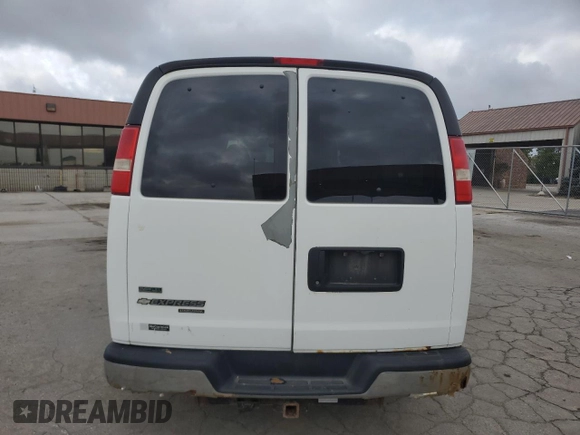 2012 Chevrolet Express Passenger 1LT z VIN 1GAZG1FA7C1125691, wystawiony jako Copart lot #72529024 z przebiegiem 256 684 mil mil oraz Szkoda całkowita • Salvage title. Historia ofert i sprzedaży dostępna na DreamBid. Obrazek 6.