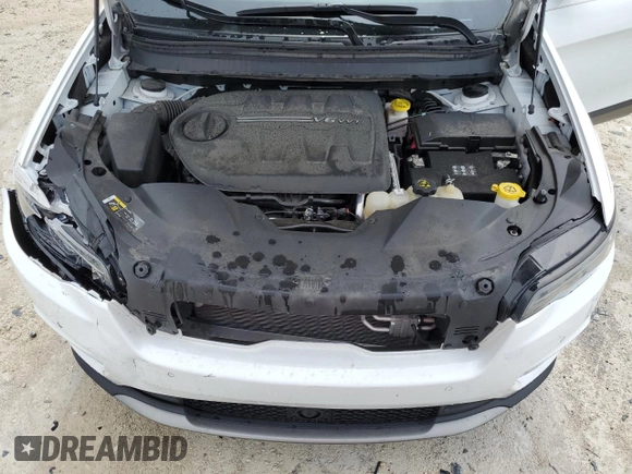 2020 Jeep Cherokee Limited with VIN 1C4PJLDXXLD615012, listed as a Copart auction lot 63091404 with 58,004 mi miles and Salvage title. Bid and sale history available at DreamBid. Image 12.