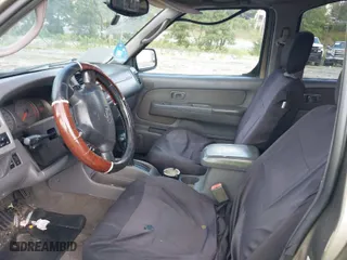 2001 Nissan Xterra XE with VIN 5N1ED28T91C585029, listed as a IAAI auction lot 37458147 with 1 mi miles. Bid and sale history available at carsss.com. Image 5.