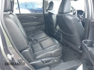2019 Honda Pilot EX-L with VIN 5FNYF5H52KB039336, listed as a IAAI auction lot 42108456 with 220,307 mi miles and . Bid and sale history available at carsss.com. Image 8.