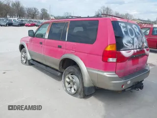 1998 Mitsubishi Montero Sport LS with VIN JA4MT31P5WP010037, listed as a IAAI auction lot 41808843 with 343,581 mi miles. Bid and sale history available at carsss.com. Image 3.
