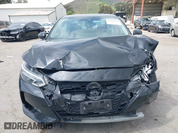 2022 Nissan Sentra SR z VIN 3N1AB8DV3NY295100, wystawiony jako IAAI lot #41901931 z przebiegiem 40 811 mil mil oraz . Historia ofert i sprzedaży dostępna na DreamBid. Obrazek 12.